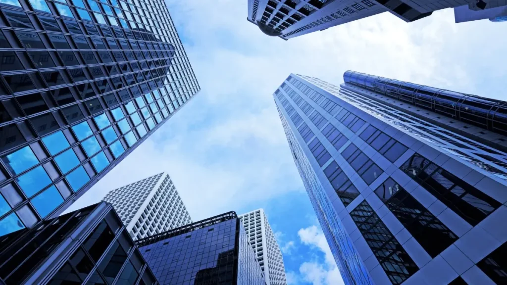 Desafios e Soluções na Manutenção de Edifícios Altos Desafios e Soluções na Manutenção de Edifícios Altos