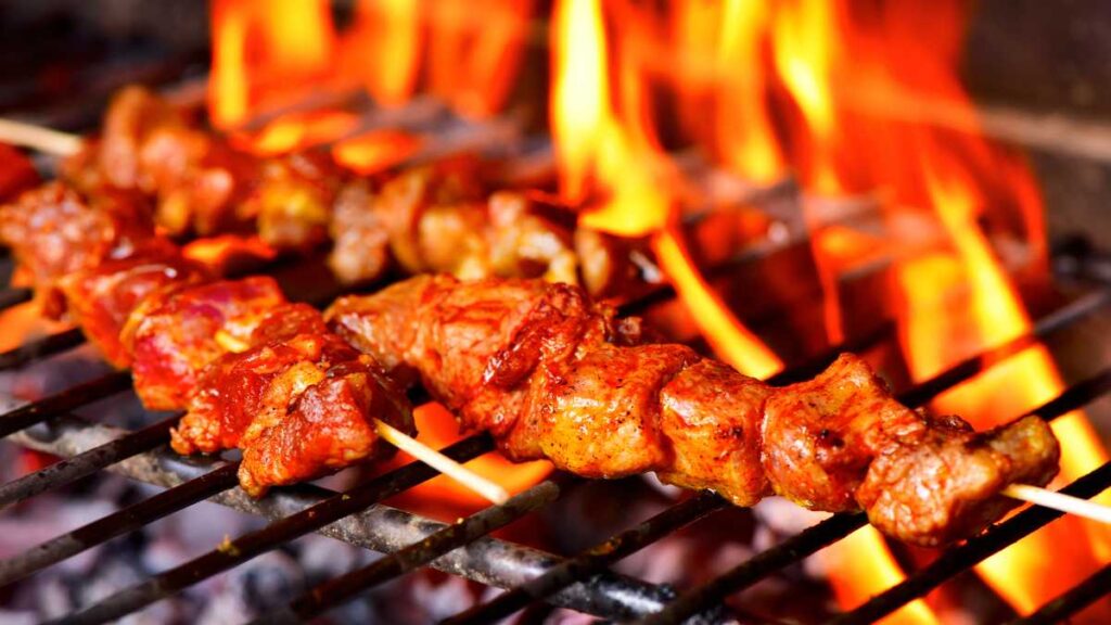 O que observar ao escolher a melhor churrasqueira para apartamento