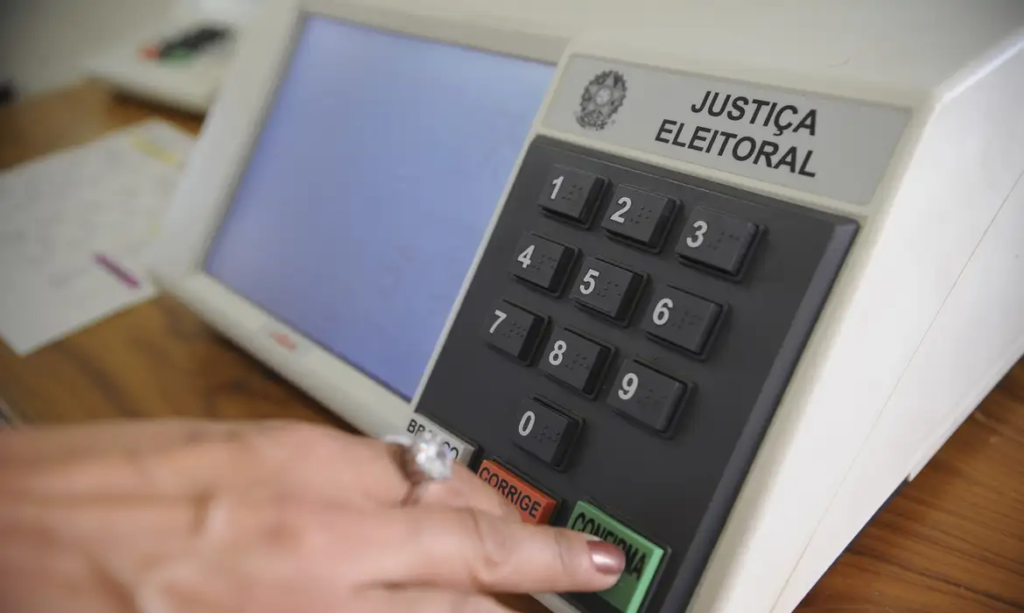175 mil eleitores com deficiência votam em seções sem acessibilidade