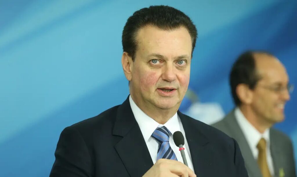 Kassab confirma palanque com Paes e Caiado no RJ