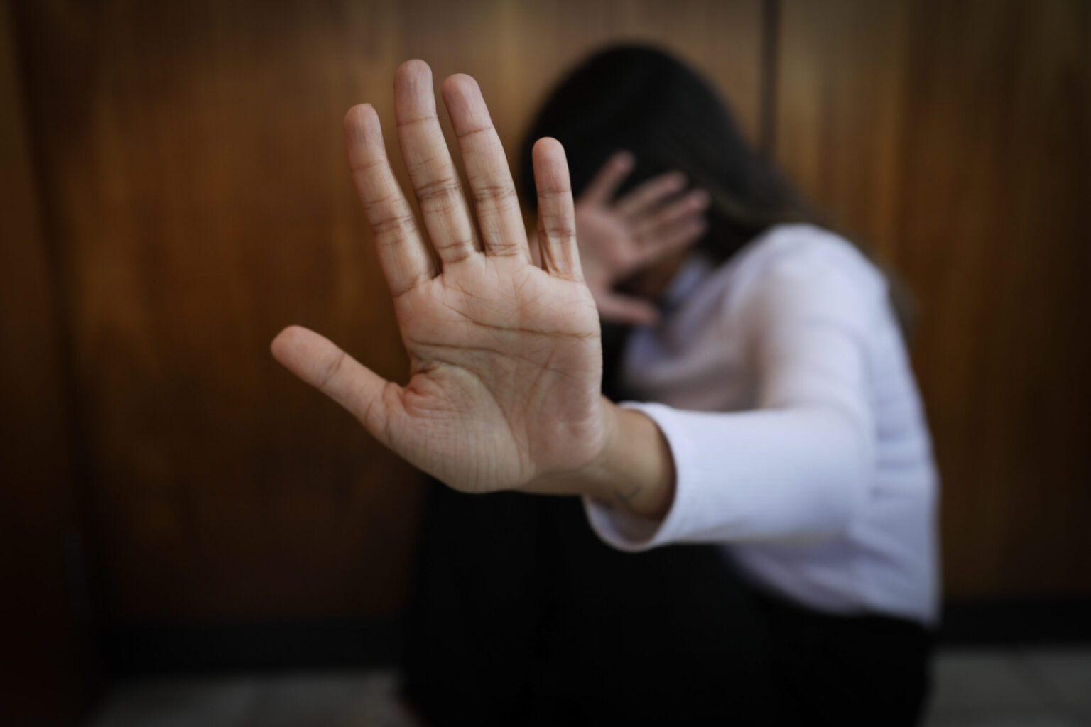 Nova lei tipifica violência indireta contra mulheres