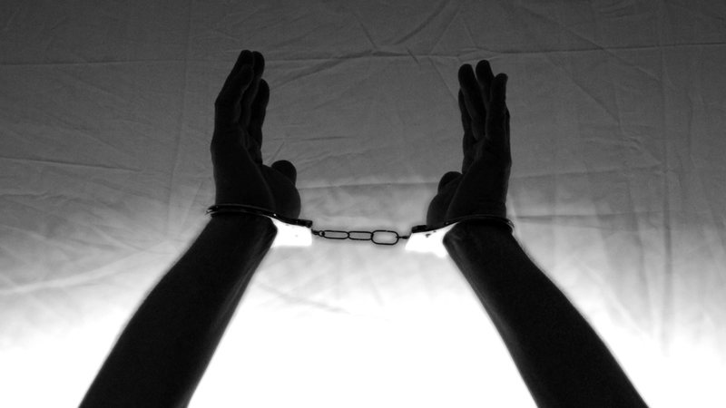 Homem mata pai de 90 anos a pauladas e é preso em Goiás Homem mata pai de 90 anos a pauladas e é preso em Goiás