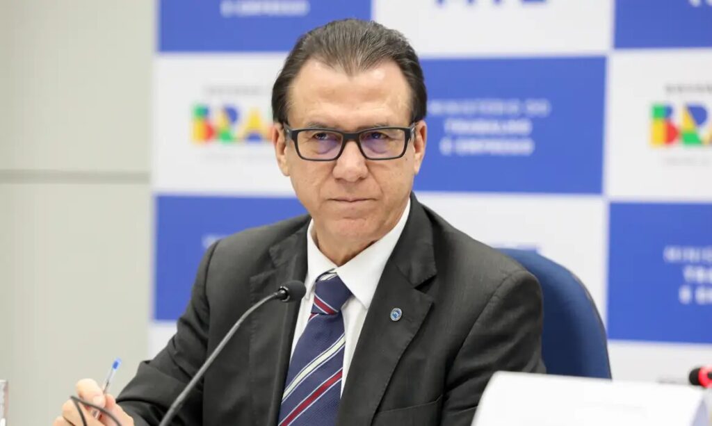 Marinho: deputados devem encarar 6x1 e apps