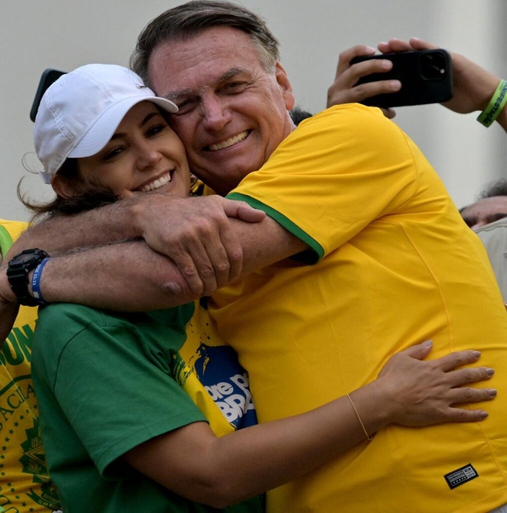 Michelle Bolsonaro: 'Não sei se terei quem cuide assim de mim