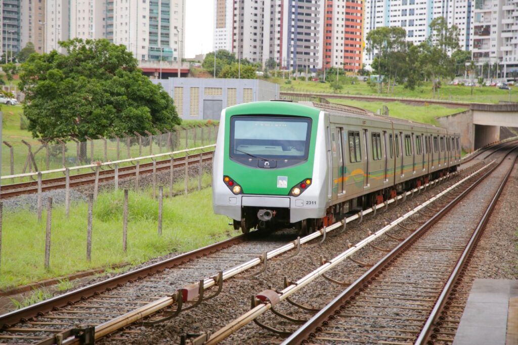 Metrô-DF amplia obras e projeta atender 180 mil passageiros