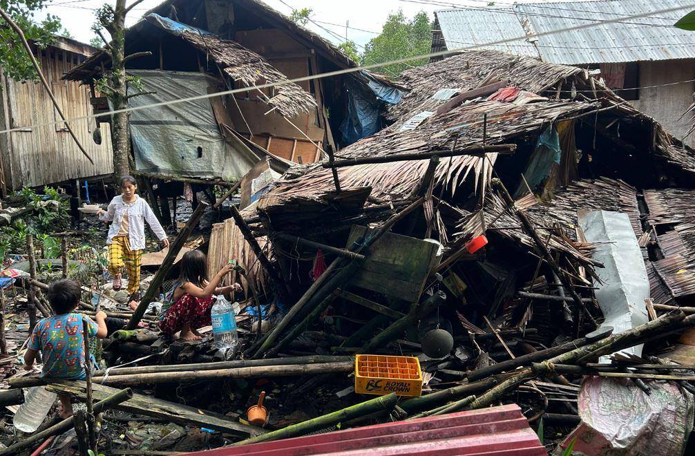 Terremoto 7,8 atinge Filipinas e gera alerta de tsunami Terremoto 7,8 atinge Filipinas e gera alerta de tsunami