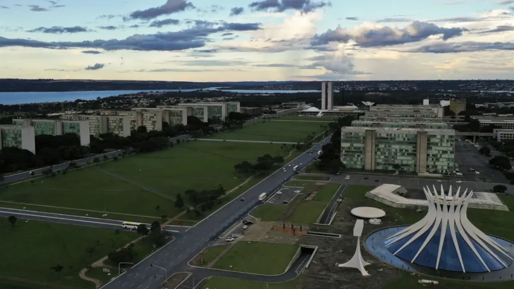 Rota Monumental e CATs: turismo gratuito e sustentável em Brasília Rota Monumental e CATs: turismo gratuito e sustentável em Brasília