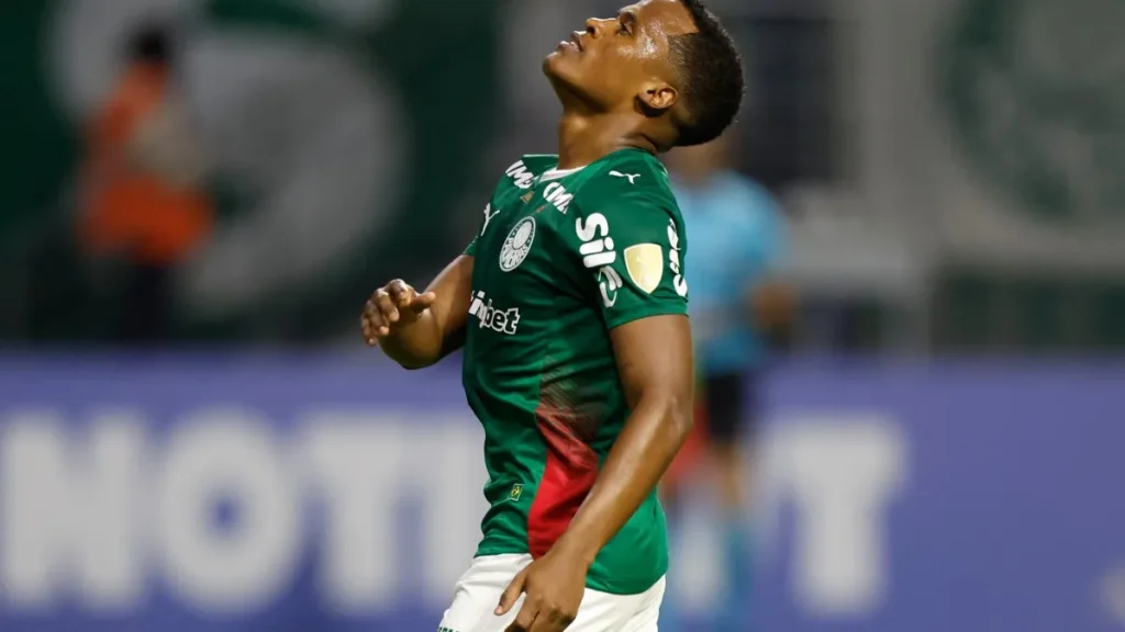 Palmeiras perde para Atlético-MG e vê invencibilidade em casa acabar