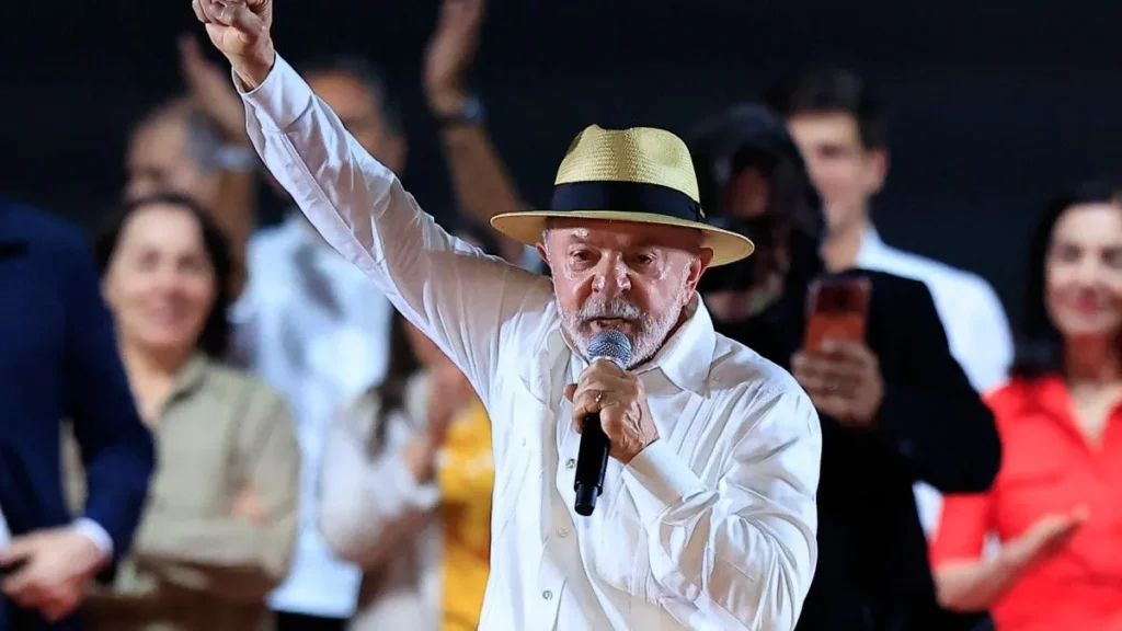 Lula sanciona lei que endurece penas para crimes sexuais com IA contra menores